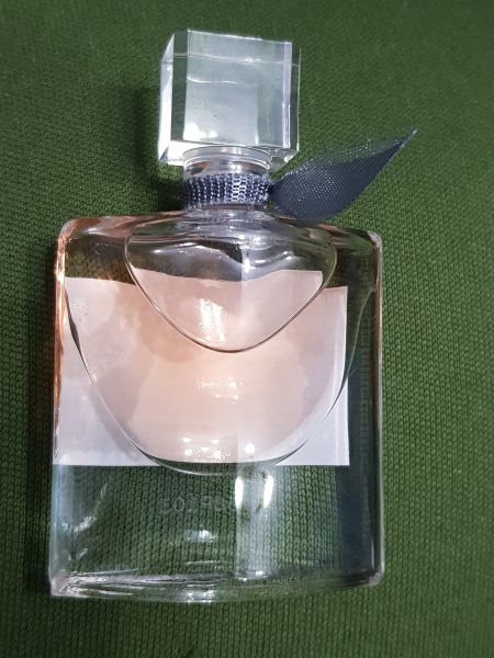 Miniatura Perfume La Vie est Belle 4 ml Sem Caixa