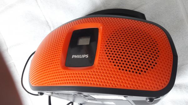 Som portátil Phillips semi novo cd e pen drive