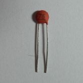 capacitor cerâmico 75pF x 50V