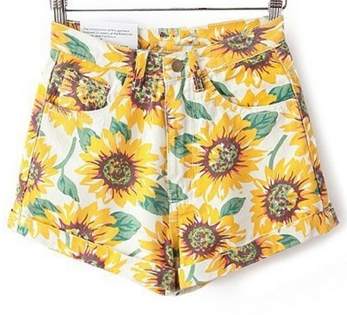 short jeans estampado feminino