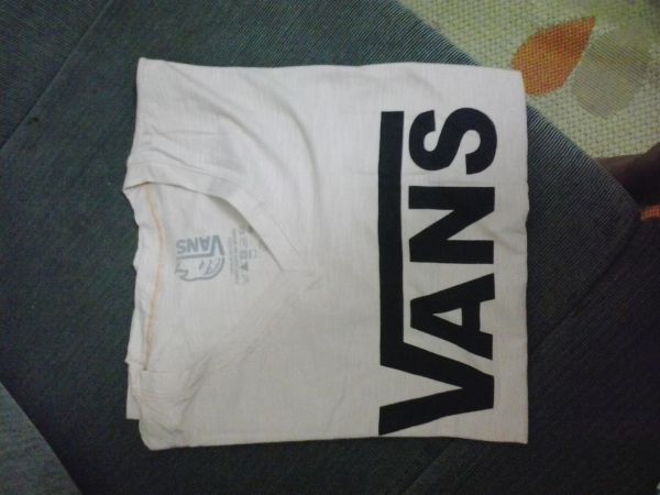 camiseta Vans Bege muito linda