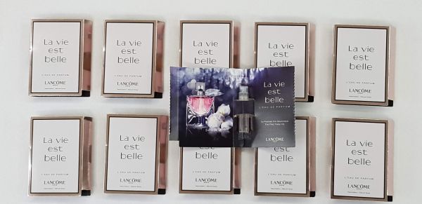 Kit 25 amostras de La vie est Belle cada 1,2ml total 30ml