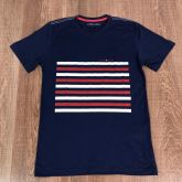Camiseta Tommy Hilfiger - Azul Marinho      Marca: Tommy Hilfiger     REF. DSE74