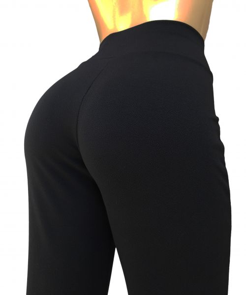 Calça feminina preta EXGGII(60/62) em malha crepe, tecido elegante de excelente qualidade