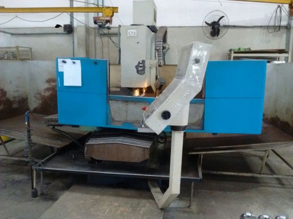 Fresadora CNC Usada Diplomat Petrus 80130R 1400mm