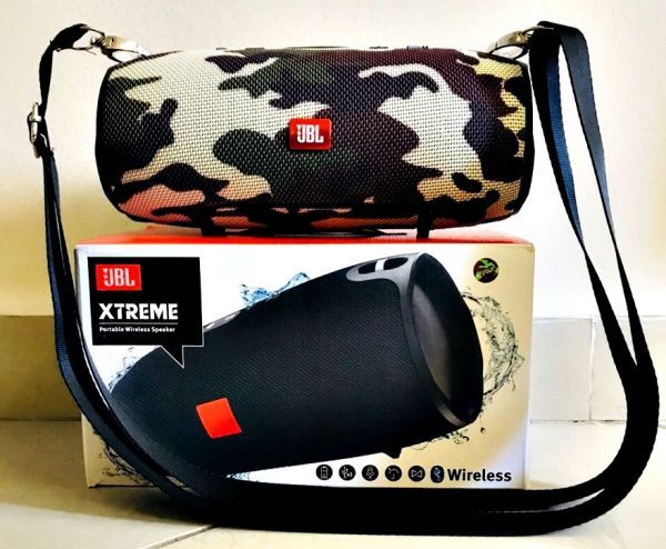 Caixa de Som estilo JBL Charger XTREME com Alça