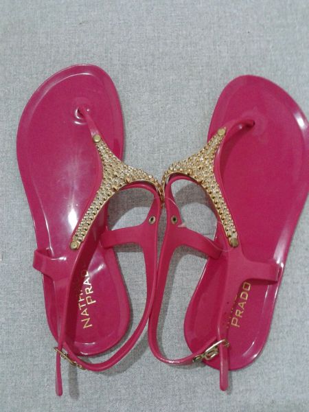 Sandália Nathalya Prado detalhe dourado