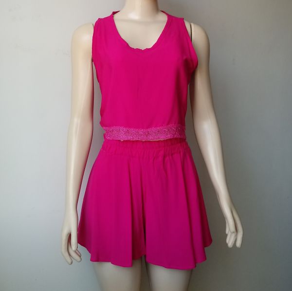 CONJUNTO CROPPED + SHORT