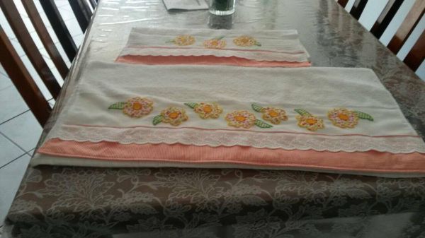 Toalha de banho - Flores laranjas