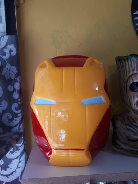CABEÇA HOMEM DE FERRO CERÂMICA