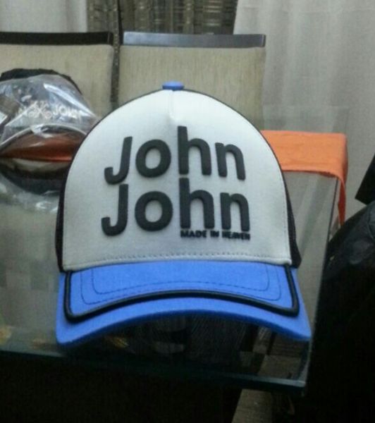 boné John John