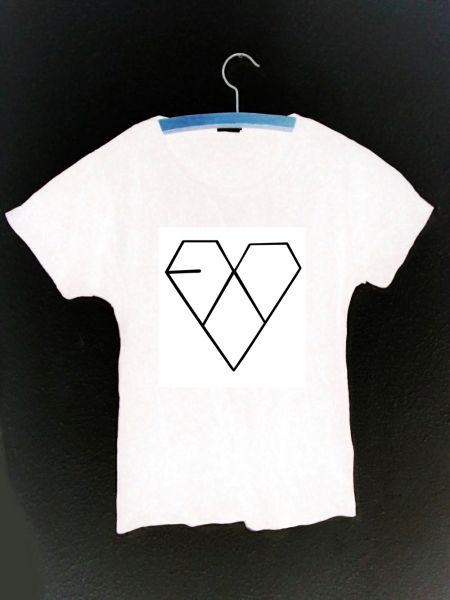 Camiseta EXO Heart Branca