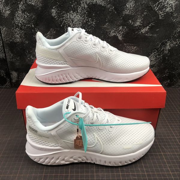 Nike Legend React 3