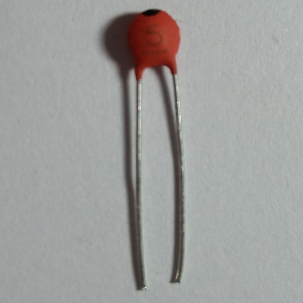 capacitor cerâmico 5pF x 50V