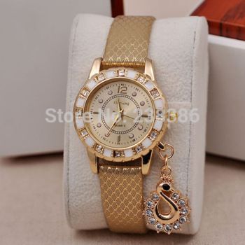 moda Lady Dress relógios de luxo Swan pingente de pulso mulheres Quartz Relogio relógio