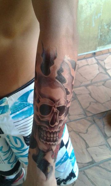 Tatto Falsa Realista