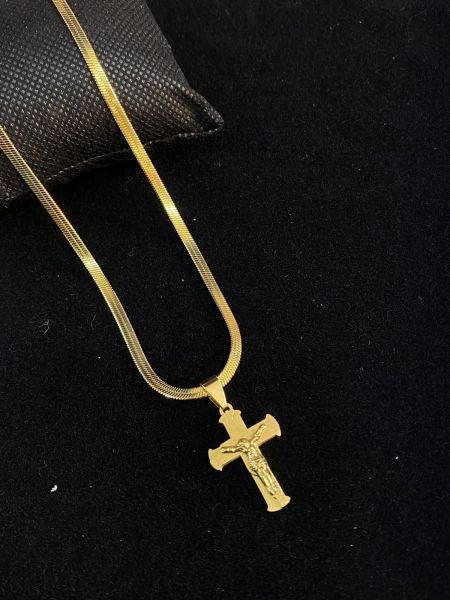 *cordão fita acompanha pingente de aço inoxidável*