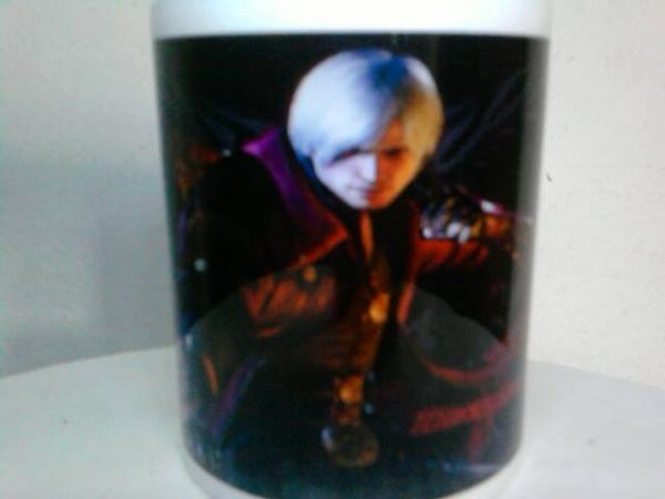 Caneca Devil May Cry 2