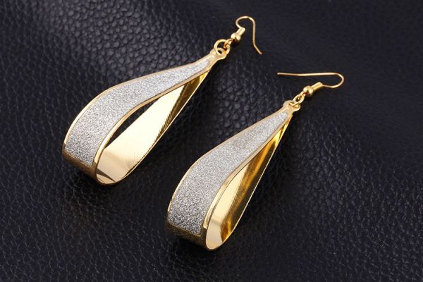 Brinco Banhado A Ouro Gota De Água Original
