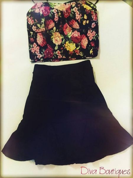 Conjunto Cropped com Saia