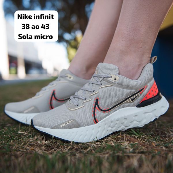 Tênis NIKE REACT