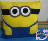Almofada dos minions 05