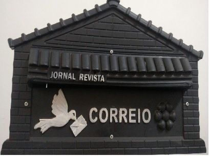 Caixa de correio de jornal revistas para muro