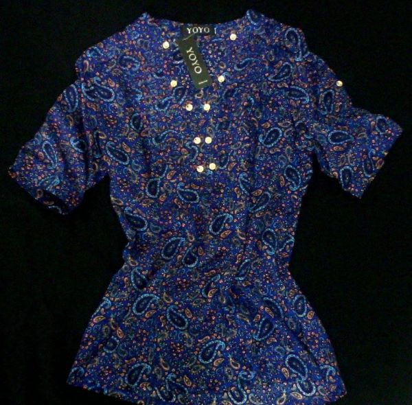 blusa azul estampada