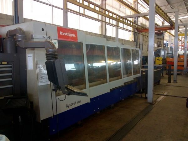 Máquina de corte a laser 4400 Watts BYSTRONIC ano 2008