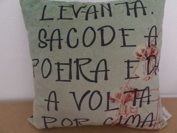 ALMOFADA LEVANTA SACODE