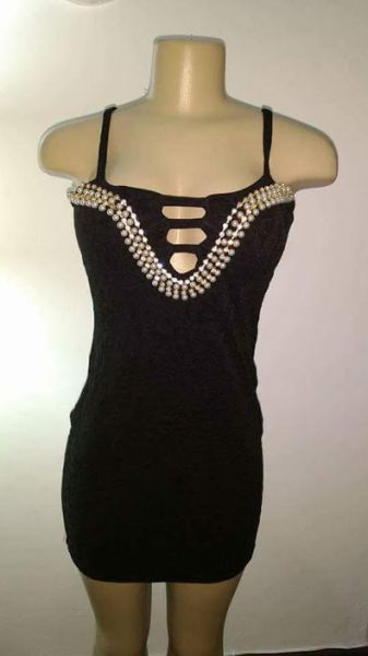 Vestido de festa preta de alcinha