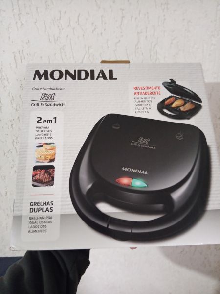 Sanduicheira Mondial