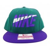 BONÉ ABA RETA NIKE VERDE E ROXO