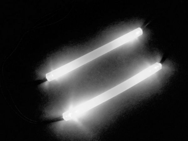Barras com leds auto brilho e plugue de ponta