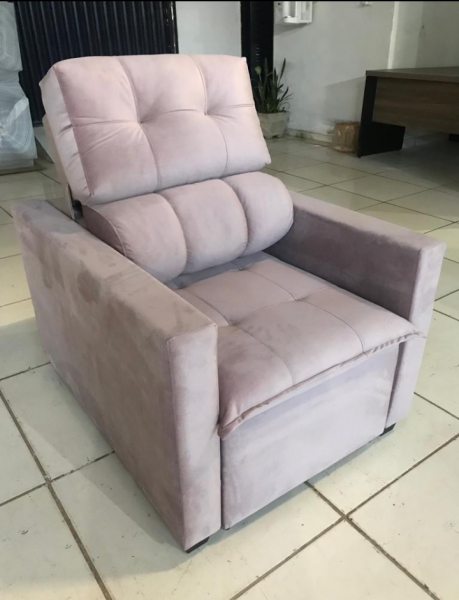 Poltrona retrátil e reclinável