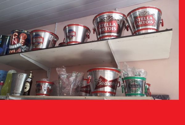 BALDES DE GELO CERVEJAS