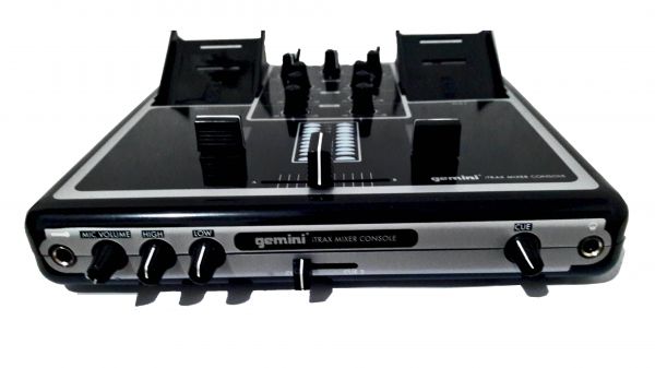 Mixer Gemini Itrax com dock para Ipod