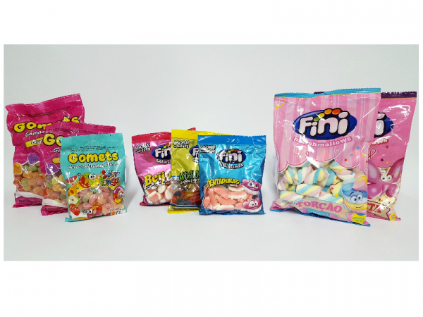Kit com 10  pacotinhos de doces variados e 60 G cada