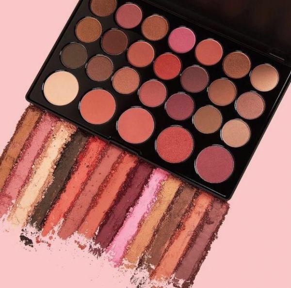 Blushed Neutrals Paleta de Sombras e Blushes - BH COSMETICS