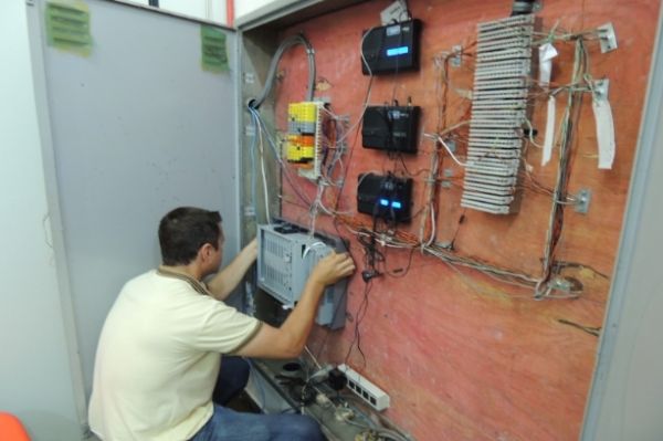 Serviços na área telefônica - VISITA