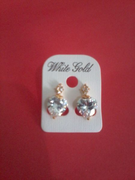 Brinco Coração Zirconia White Gold