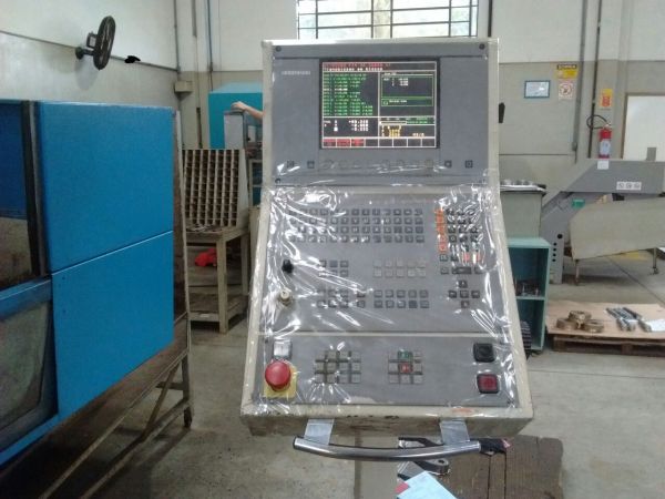 Fresadora CNC Usada Diplomat Petrus 80130R 1400mm