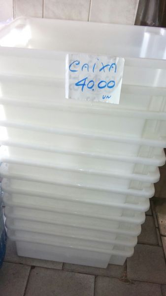 Caixa plastica 40 litros