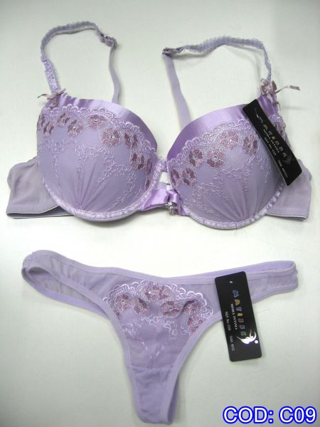 CONJUNTO CALCINHA E SUTIÃ