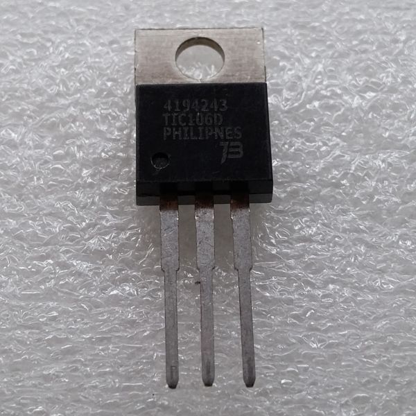 Triac TIC106D
