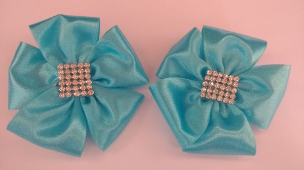 Parzinho - Flor de Cetim com Strass