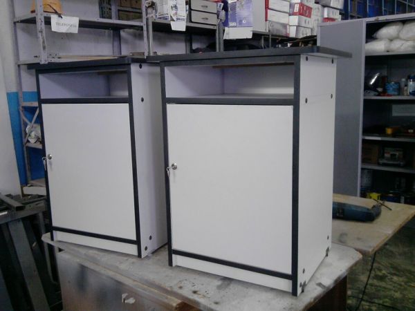 Armario baixo em MDF