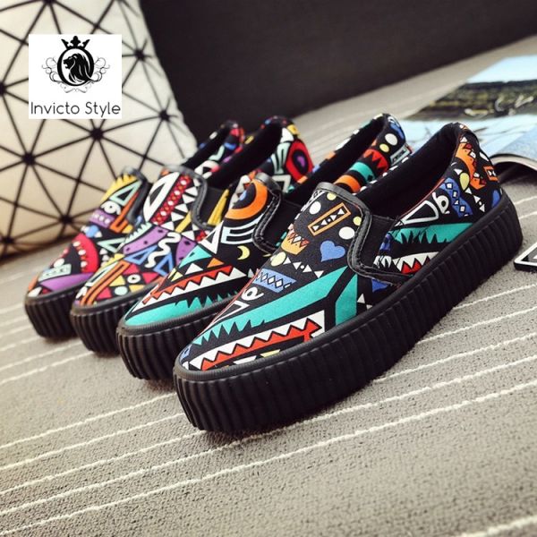 SAPATOS ESTAMPADOS RETRÔ
