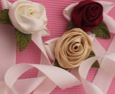 Corsage Rosas de Cetim