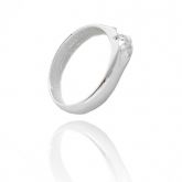 Anel folheado a prata com detalhes craquelados na diagonal -